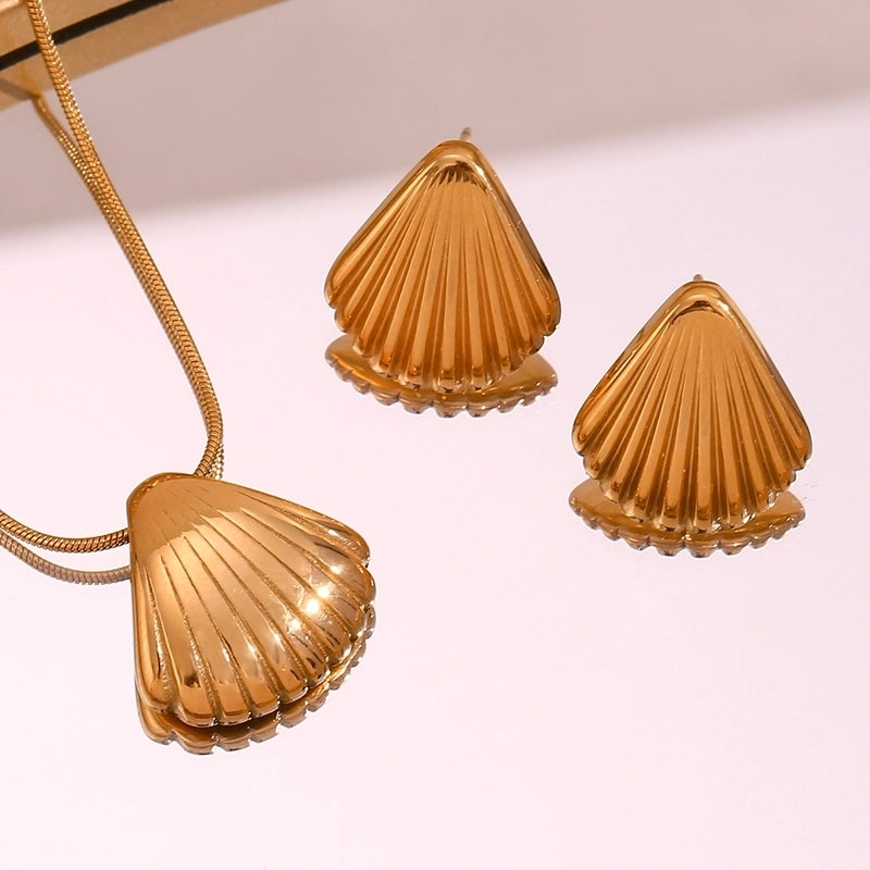 Minimalist Gold Shell Earrings